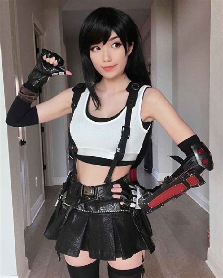 Emiru Naked: The Rise of a Social Media Sensation and Her Impact on Modern Culture