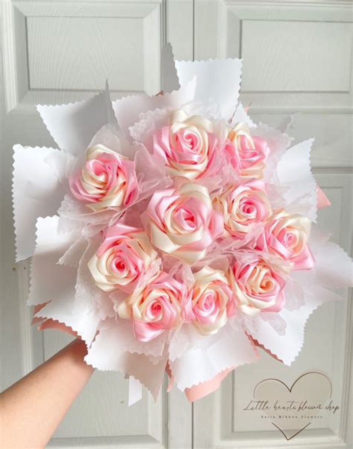 How to Create a Stunning DIY Ribbon Rose Bouquet