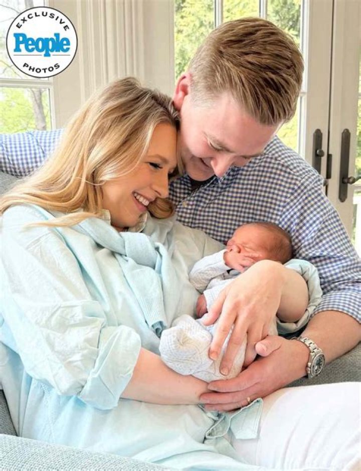 Peter Doocy Wife: A Comprehensive Look into Her Life, Family, and Relationship