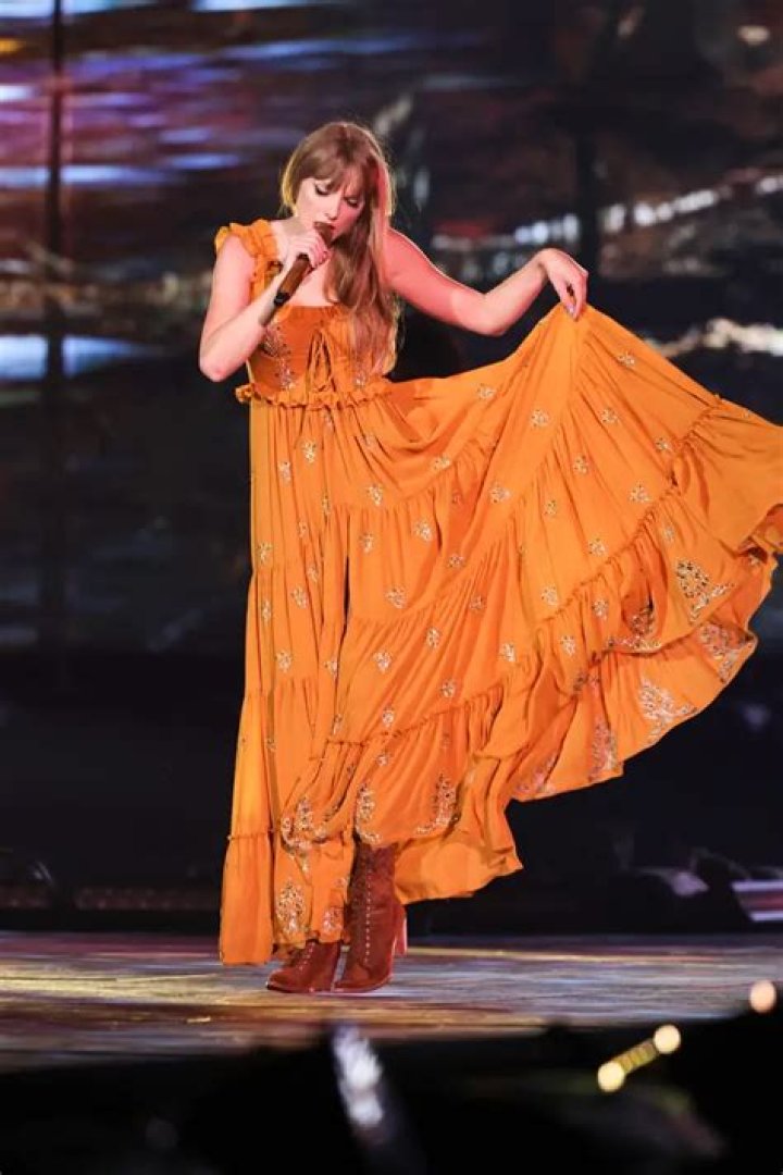 World Star Rock Paper Scissors in a Yellow Dress: A Complete Guide